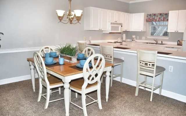 Magnolia North Two-bedroom Apartment 302-4827