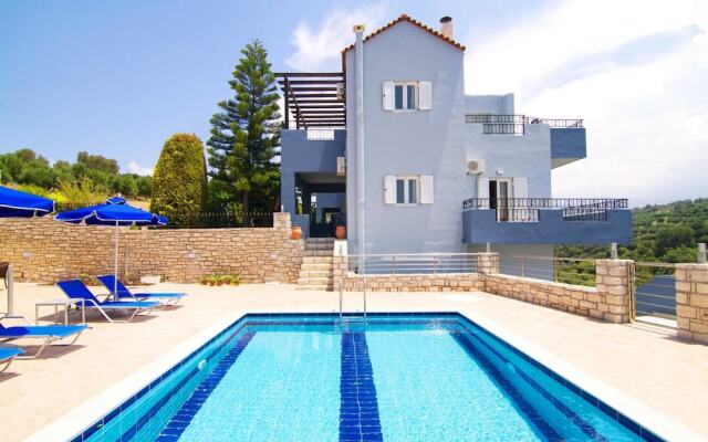 Blue Villa 2 - With Private Pool