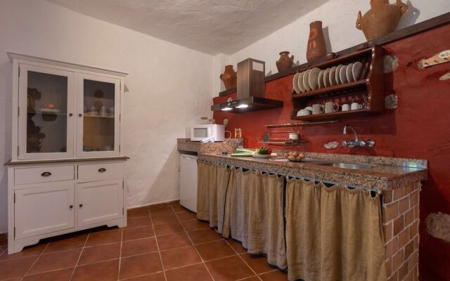 Casa Rural con Piscina Compartida Fontanales II