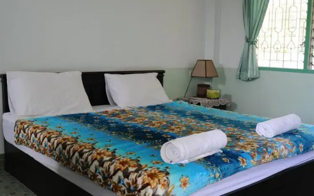 Karon Thira Guesthouse