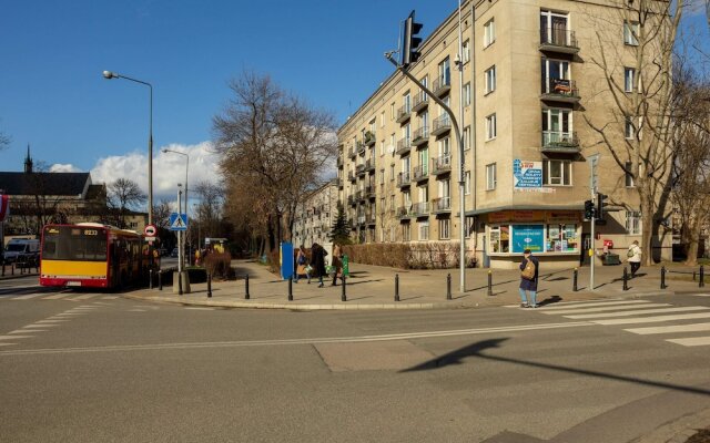 Saska Kepa Modern Apartment