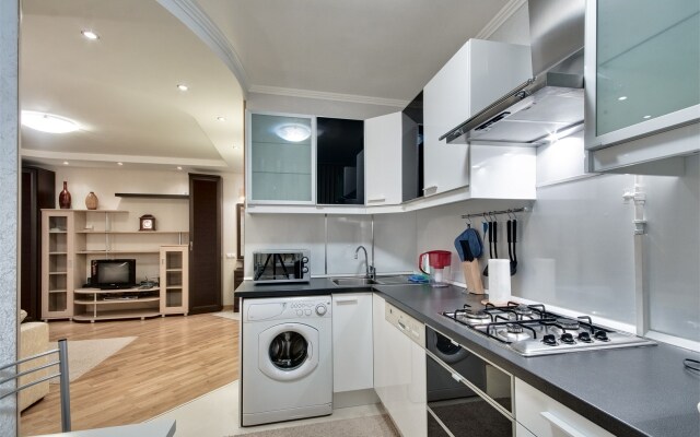 На Большой Якиманке 52