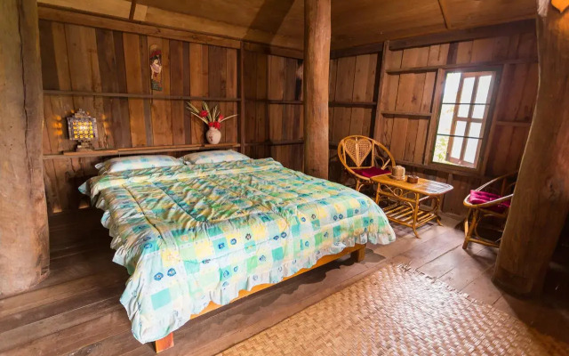 Khoom Kam Kaew Farm & Resort