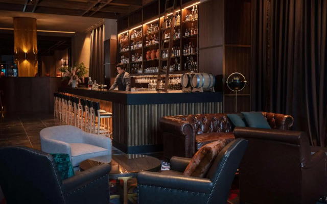 Next Hotel Melbourne, Curio Collection by Hilton