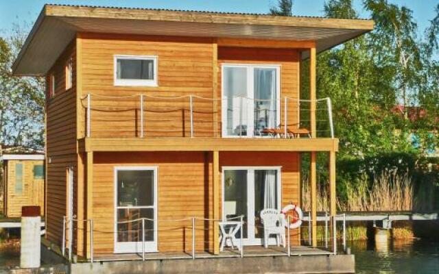 FLOATING HOUSES Classic _ _Schwimm