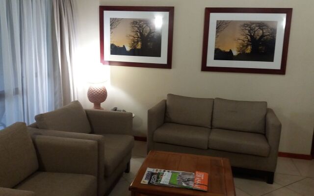 Cresta Mowana Safari Resort & Spa