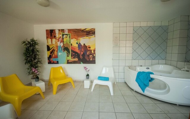 Exceptional Large Villa, Free Heated Pool 1 NOV - 15 Jan, Privacy,prime Location