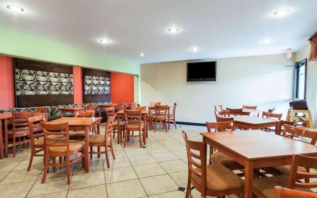 Quality Inn Airport East