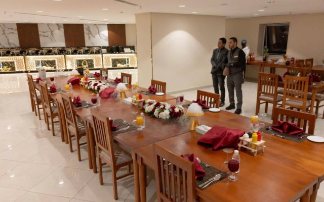 Nawazi Towers  Hotel