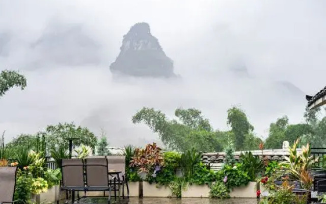 Yangshuo Grand Canyon Shanshuiyao Resort