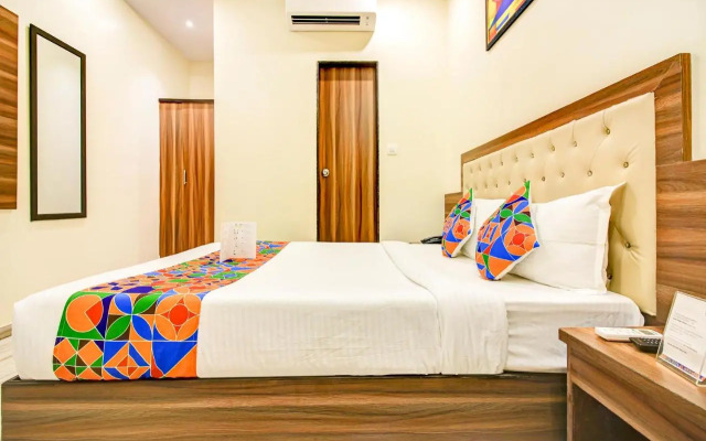 OYO 13614 Hotel Axis International