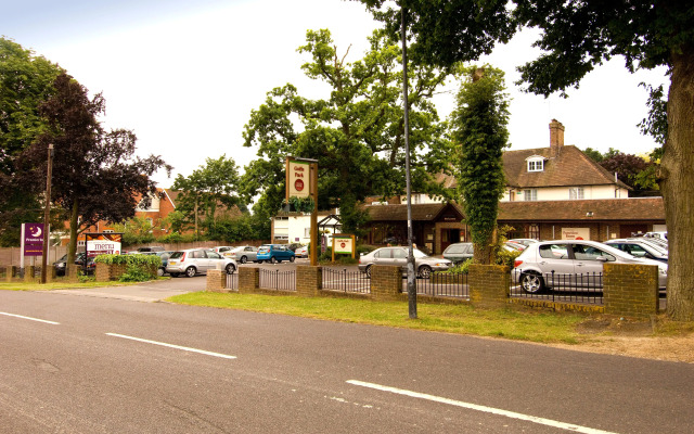 Premier Inn Gatwick Crawley - Goff's Park