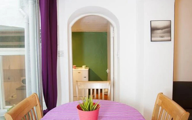 Hyde Park Atmosphere A