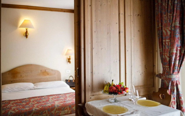 Hotel Alaska Cortina