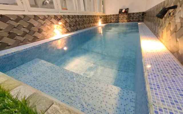 Vilatel A8 With Private Mini Pool By N2K