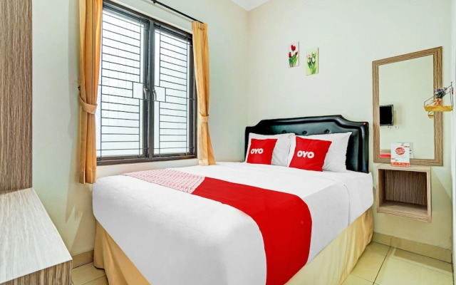 OYO Life 90211 I-sidji Inn