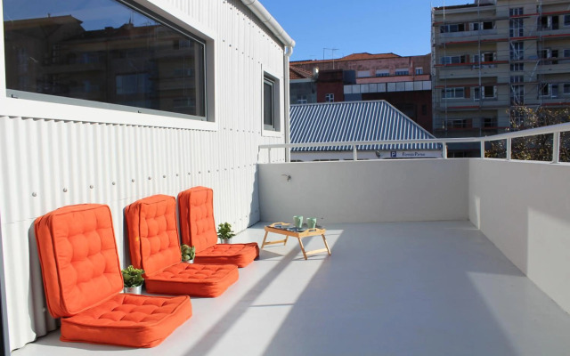 Bonjardim Flats - T1 + 1 com terraço