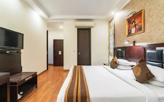 Royal Residence On MG Road