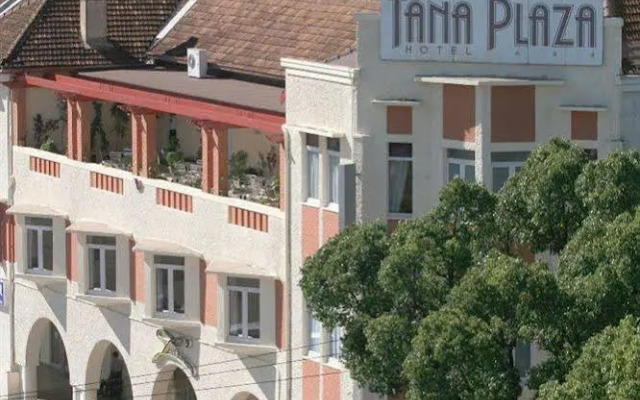 Tana Hotel