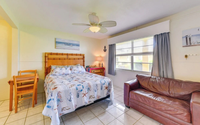 Beachfront Condo: Redington Shores Retreat!