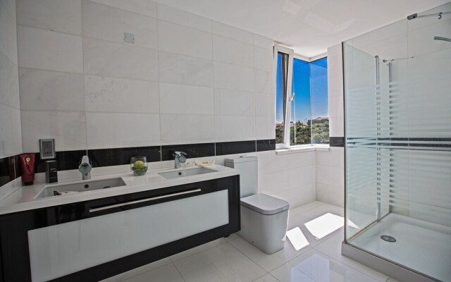KO1 With Breathtaking sea Views