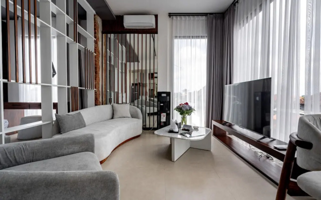 Sebelas Apartments by EVDEkimi – The Residence with Authentic Café in Ubud Center