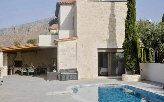 Beach Front Villa Katrin