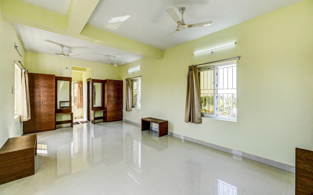 Capital O 86823 Hotel Subhadarsan