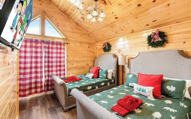 XmasCabins by SmokyStays - Christmas Themed Year Round