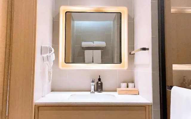 Ji Hotel (Wuhan Zhuankou Development Zone)