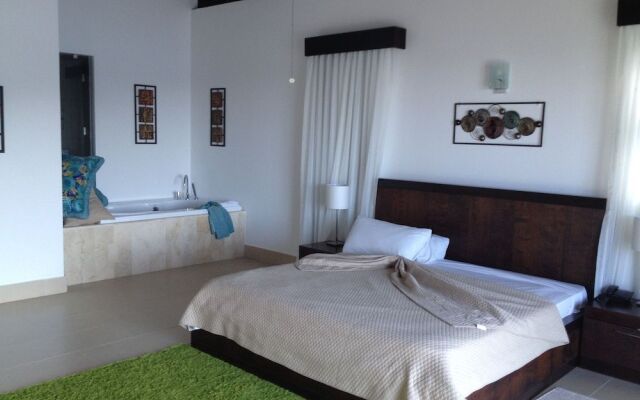 3br Villa With Vip Access - All Inclusive Program With Alcohol Included