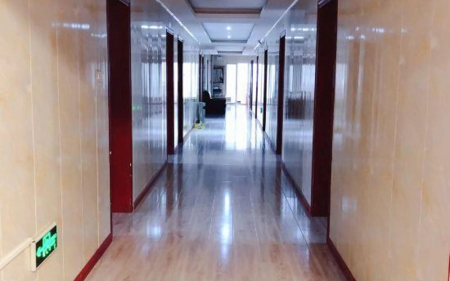 Oyo Desheng Hotel
