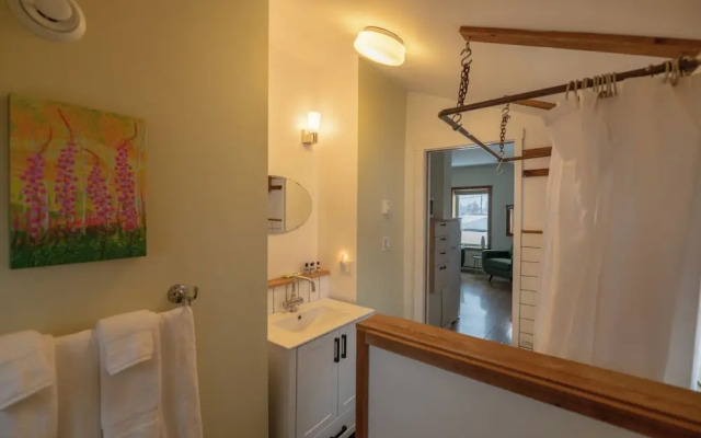 Downtown Whitehorse - Treehouse