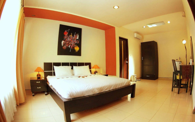 Puri Chorus Hotel