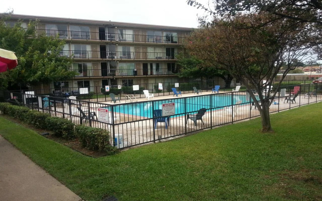 Motel 6 Mesquite, TX – Town East