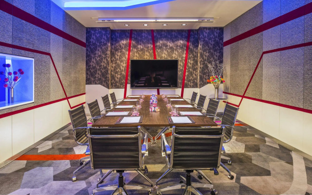 Aloft Bangkok Sukhumvit 11