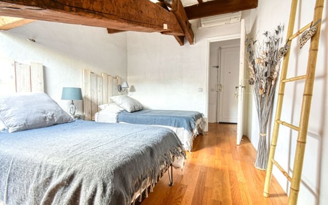Cozy And Rustic Duplex 1 Min Walk From Palais