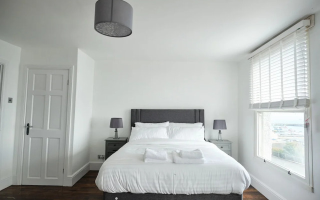 Impeccable 6-bed House in Ramsgate, Harbour Views