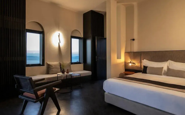 Nimbus Santorini