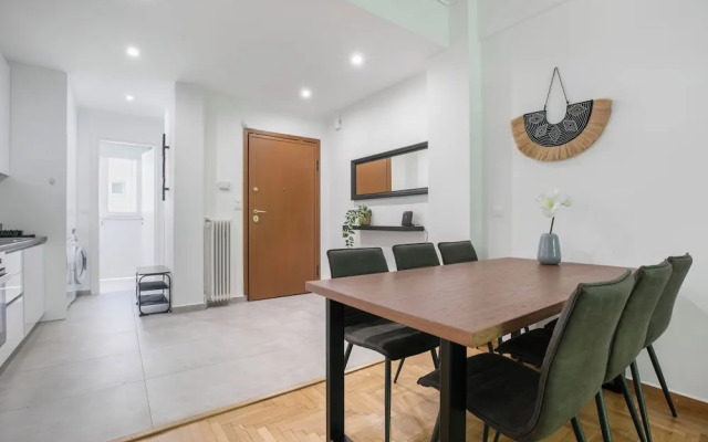 Mellow 2-Bedroom Apartment in Athens