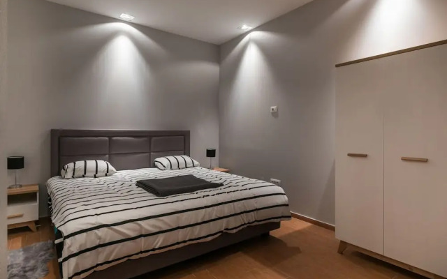 Apartment Frankie's Place - Two-bedroom Apartment With Terrace and Sea View