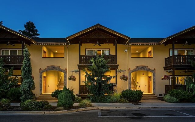 Bavarian Mountain Suite 2 Bedroom Condo by NW Comfy Cabins by RedAwning