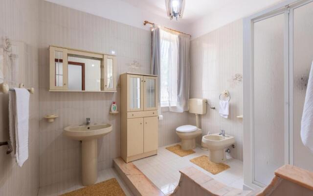 Casa Viola 1 piano 100 mt dal mare