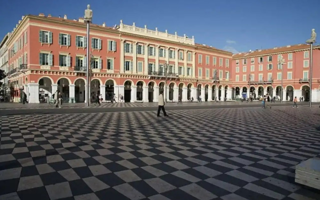 Studio à louer Carré d'Or à Nice