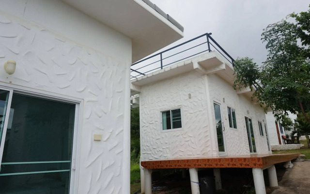 WhiteRock Resort Pakchong