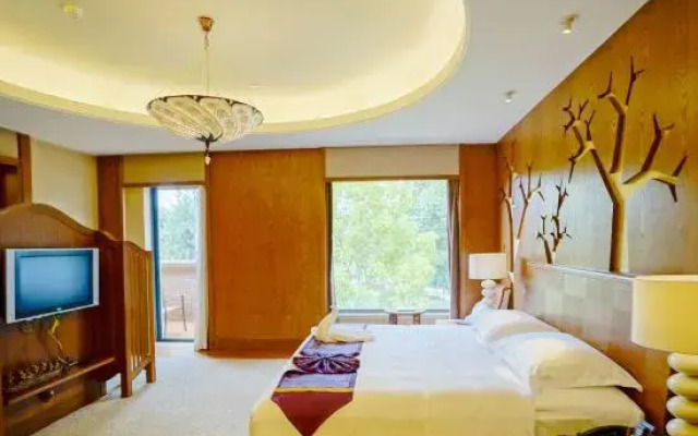 Huquan Resorts & Spa