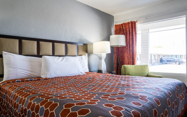 OYO Hotel Ocala FL I-75