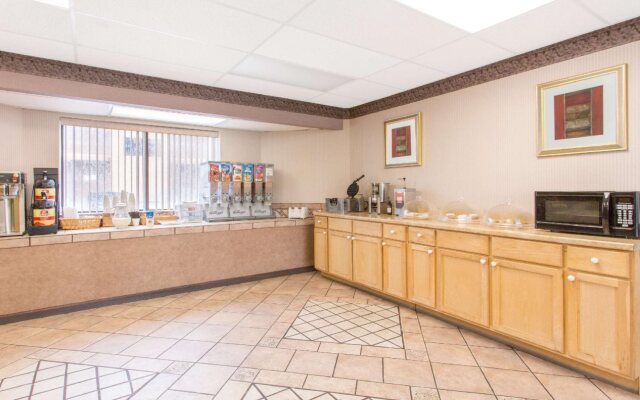 Howard Johnson Inn Roanoke/Airport