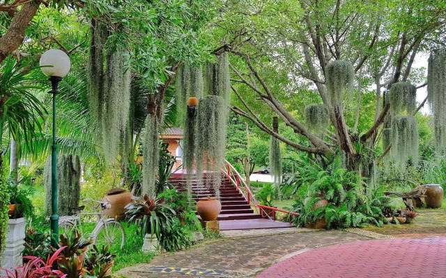 Muaan Resort