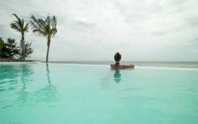 Zanbluu Beach Hotel